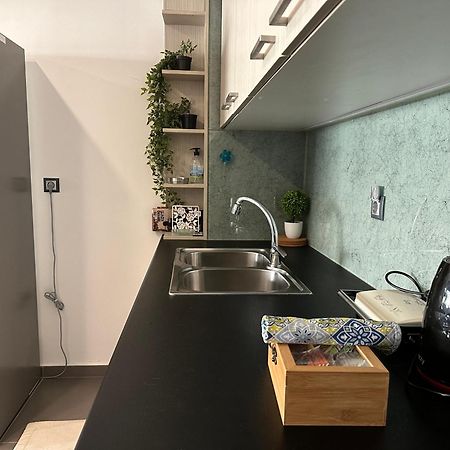 Hitech Appartment Amaliada Екстериор снимка