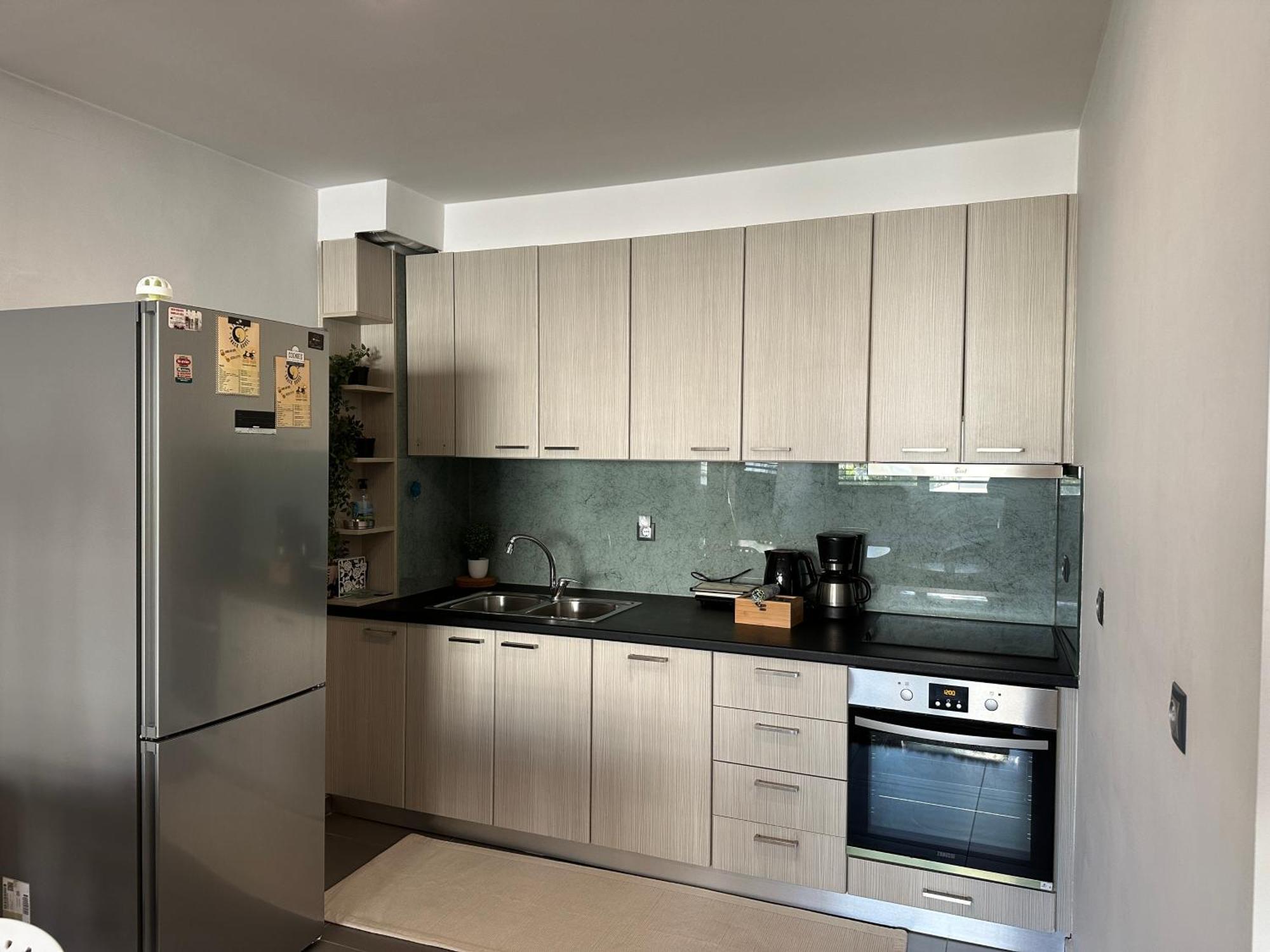 Hitech Appartment Amaliada Екстериор снимка