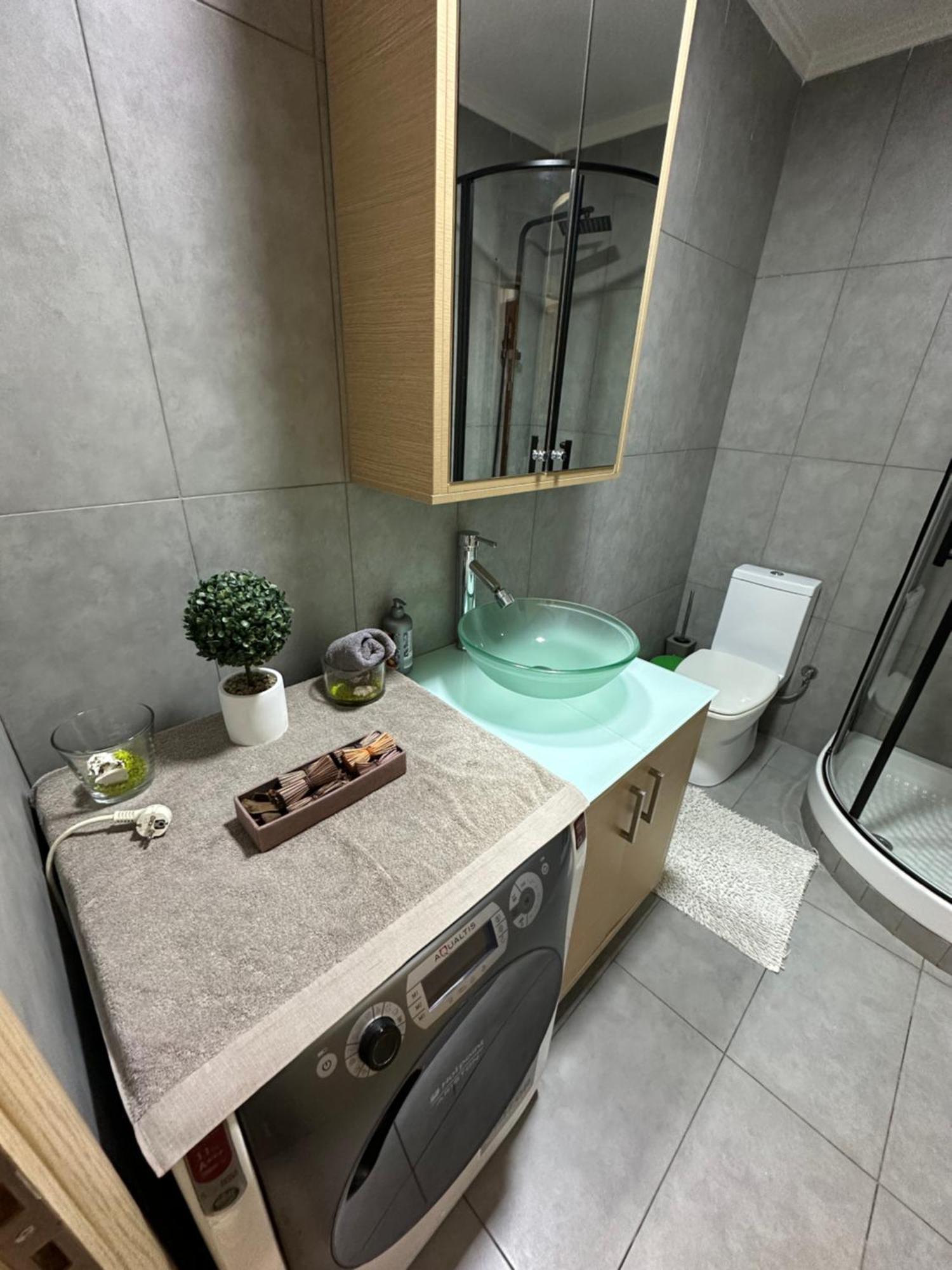 Hitech Appartment Amaliada Екстериор снимка